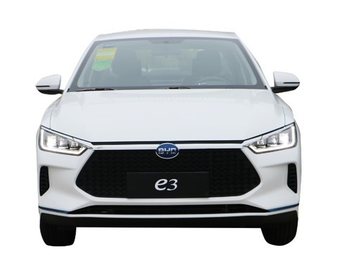 BYD e3 компактный чисто электрический седан имеет дальность 410 километров