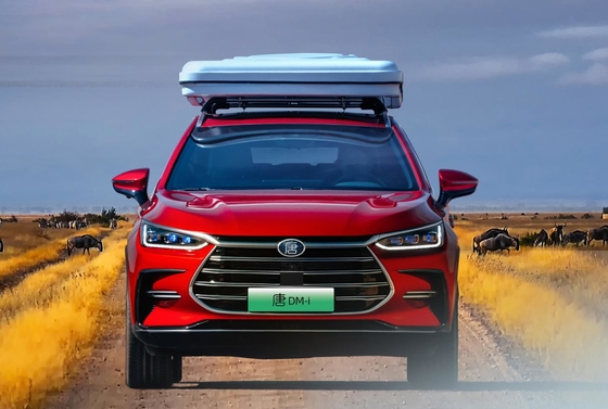 Большой супергибридный городской внедорожник BYD, Tang Dmi, приходит для срыва