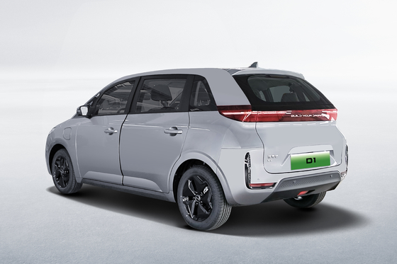 BYD Pure Electric Taxi D1 имеет дальность 418 км и электрические раздвижные двери