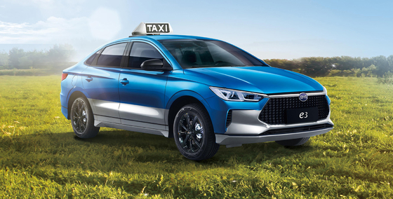 BYD чисто электрическое такси e3 имеет дальность 401KM